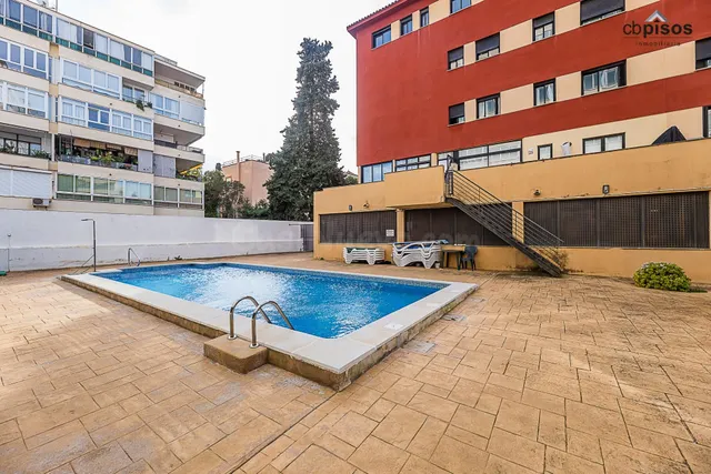 SE VENDE PLANTA BAJA EXCLUSIVA EN SON ARMADAMS CON DOS AMPLI