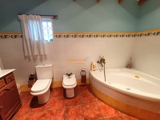 Chalet con piscina en Jubalcoi, Elche — 7
