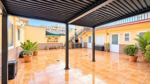 MAGNIFICA CASA BIS CON PATIO Y TERRAZA EN LA CREU DE BARBERA — 31