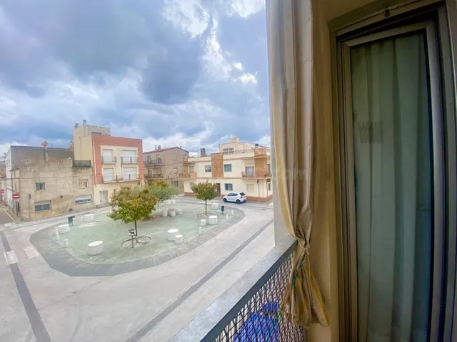 Piso seminuevo con vistas a plaza en Santa Bárbara - foto 3