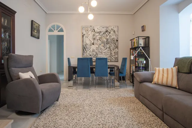Espaciosa casa con encanto en el centro: elegancia, azotea y sótano en calle Murillo ✨ — 31
