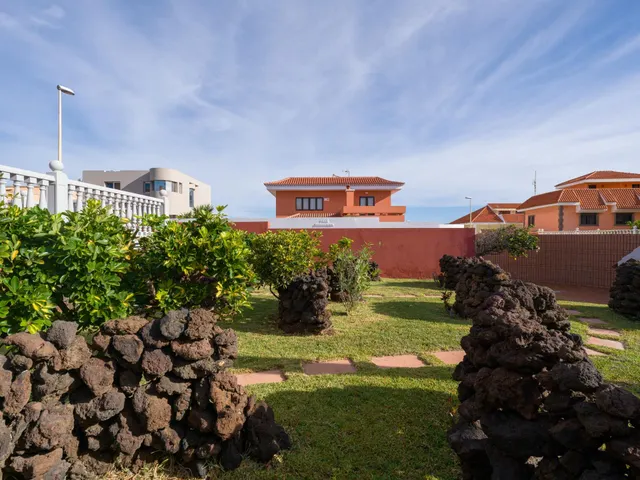 Chalet independiente con jardín y piscina privada en La Garita precio negociable — 11