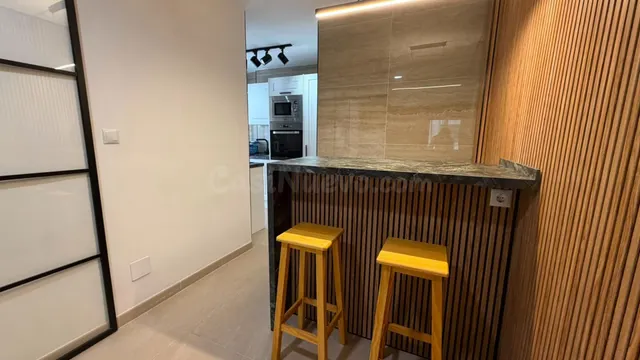 GRAN APARTAMENTO DE 99 M2 EN PRIMERA LÍNEA! 3 DORMITORIOS ·  - foto 4