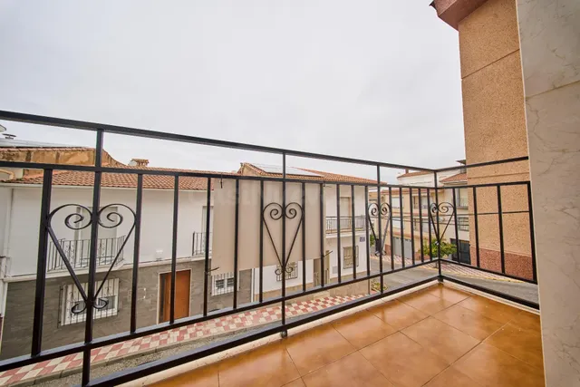 EDIFICIO SEGREGABLE EN APARTAMENTOS EN CASTILLO DE LOCUBÍN ( - foto 5