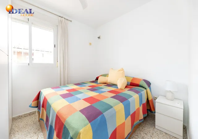 ¡Oportunidad única! Ático de 4 dormitorios y 2 baños con gran terraza frente al Colegio Agustinos (Arabial) — 19