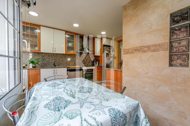 Piso con terraza privada y garaje en taialà — 18
