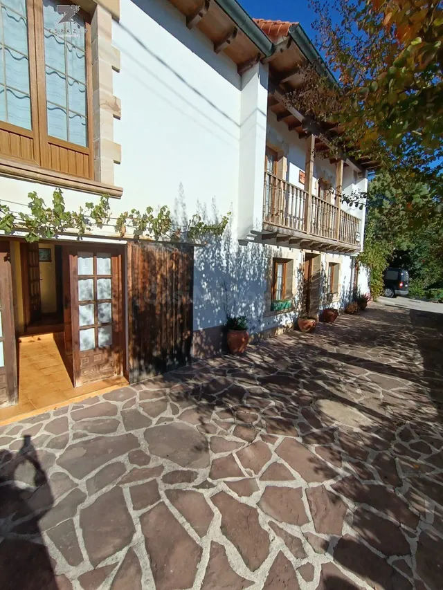 CASA PAREADA EN MIENGO CON AMPLIA PARCELA - foto 3