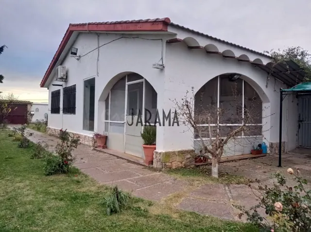 HUERTO ACONDICIONADO COMO VIVIENDA CON LUZ ELECTRICA EN TUDE - foto 2