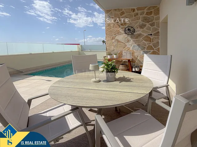 Extraordinario chalet (2018) con excelentes calidades + Pisc - foto 2