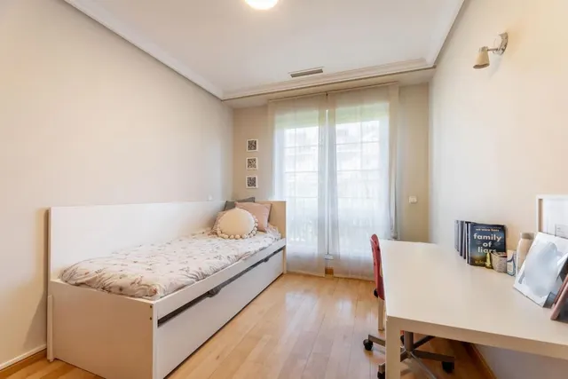 Chalet Adosado en Pozuelo De Alarcón — 30