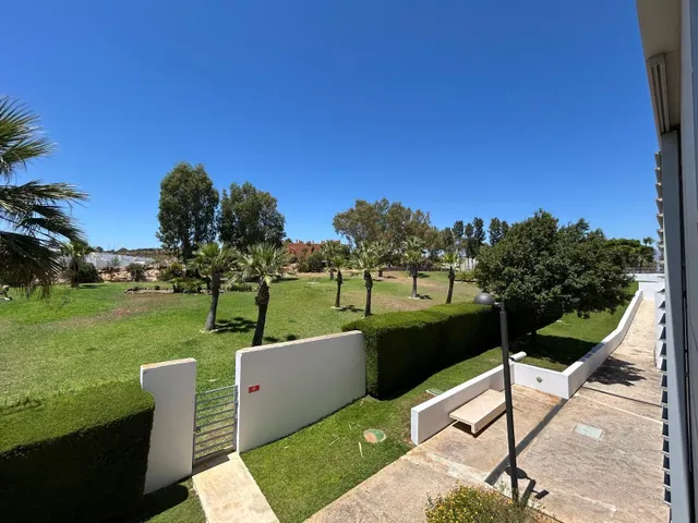 Piso de lujo con terraza y piscina cerca de Sotogrande — 16