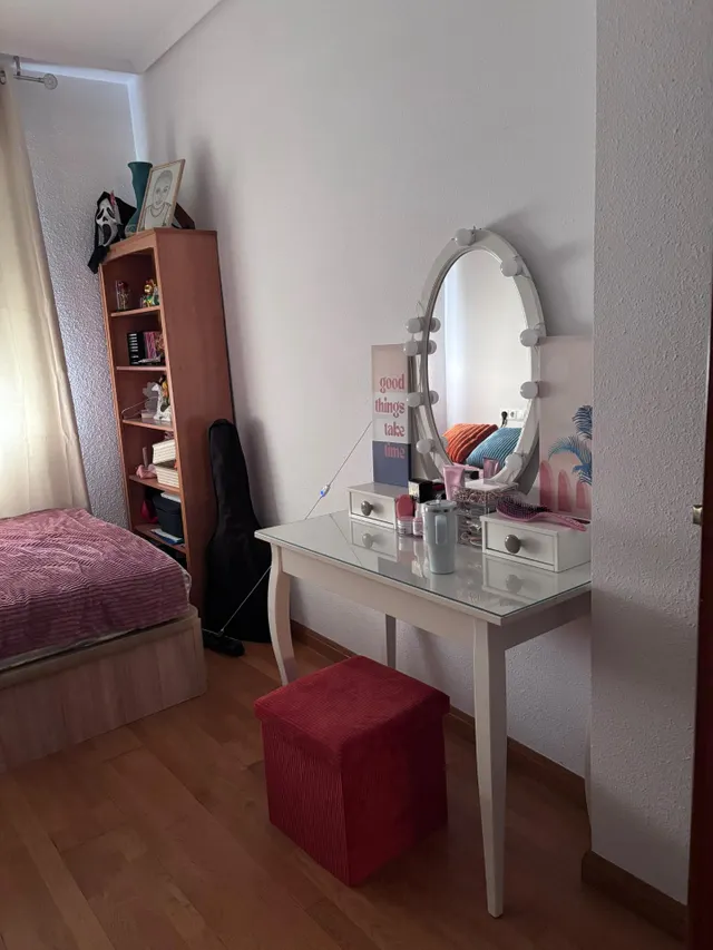 AMPLIO PISO CON TERRENO ADICIONAL EN CACABELOS.  109.000 € — 29