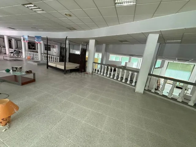 Gran Local en Venta en La Laguna - Espacio que Impulsa a tu Negocio — 7