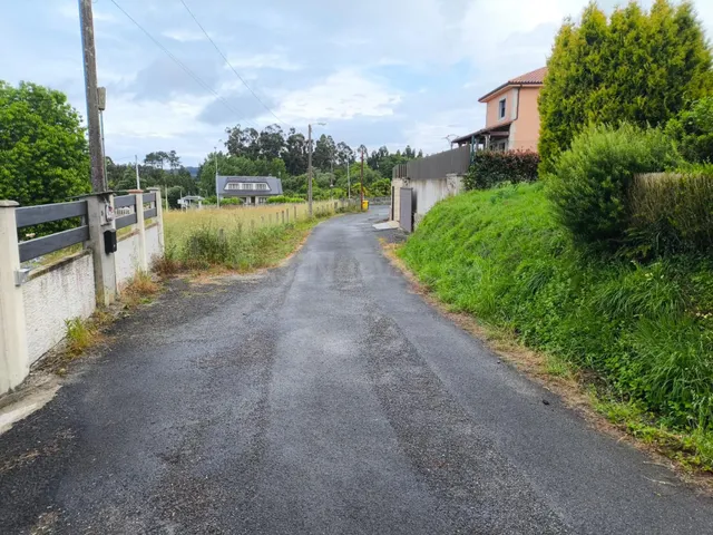 Solar de 1.658 metros segregable, en Cruceiro, Paderne - foto 3