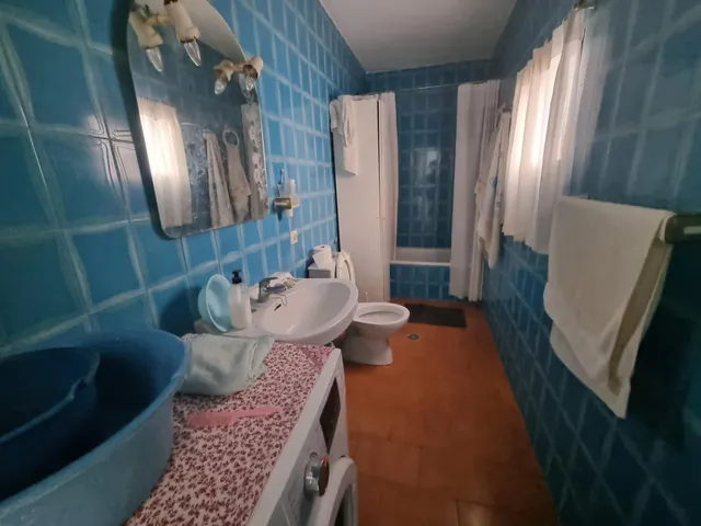 SE VENDE CASA EN PRIMERA PLANTA EN PATIO DE VECINOS EN ZONA CERCANO A CENTRO — 9
