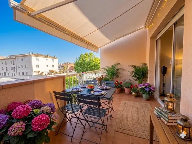 Exclusivo ático con solárium en Empuriabrava, luminosidad, c