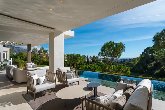 Chalet 6 habitaciones 771m² en venta - Costa del Sol — 4