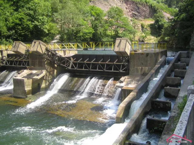 CASERIO CON TERRENO EN SUMBILLA — 25