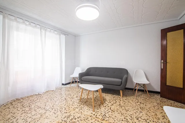 ¡PISO EN ALQUILER EN PLENO CENTRO DE ELCHE! — 2