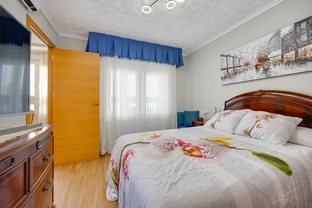 Apartamento reformado de 3 dormitorios y 2 baños a escasos 75 metros de la playa del acequión — 17