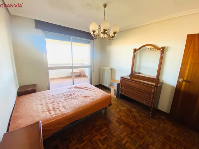 Amplio piso en venta en el centro de Logroño — 13