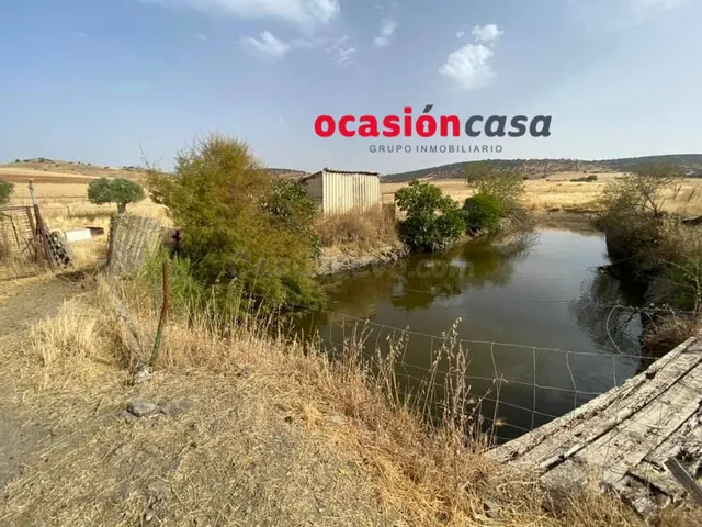 PARCELA CON GRAN VIVIENDA A LA VENTA - foto 4
