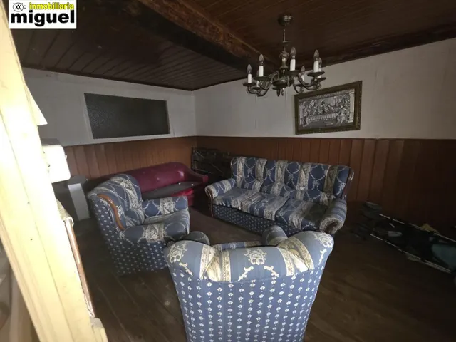 Se vende gran casa de piedra con cuadra anexa en Herrerías — 14