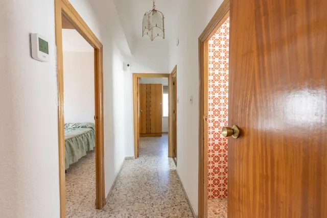 Piso en El Zaidín, tres dormitorios y un mundo de posibilidades. — 8