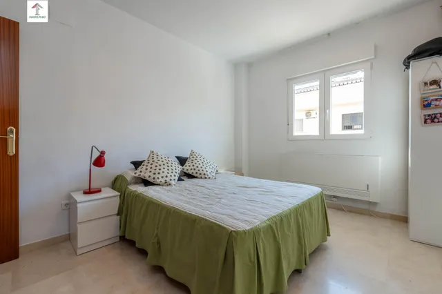 Espectacular chalet adosado en el Vial de Churriana de la Vega: eficiencia, confort y listo para entrar a vivir! — 45