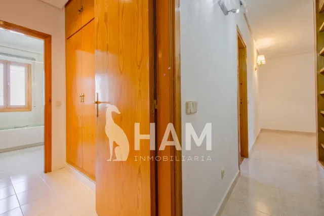 Casa en una planta con pabellón de invitados, piscina y garaje – Parcela 1.180 m2 — 32