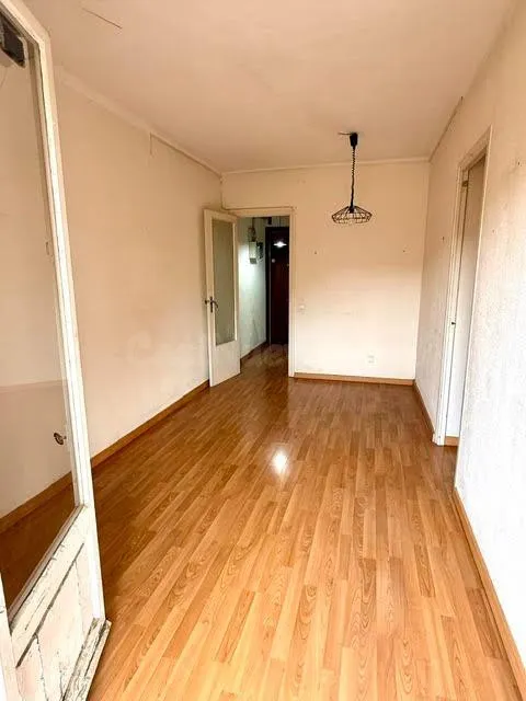 Luminoso piso totalmente exterior de 3 habitaciones con ascensor — 5