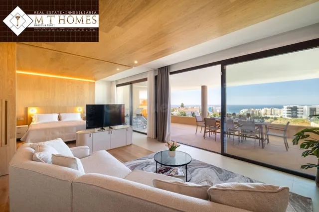 ÁTICO MODERNO EN ALQUILER EN EL HIGUERÓN CON VISTAS AL MAR –