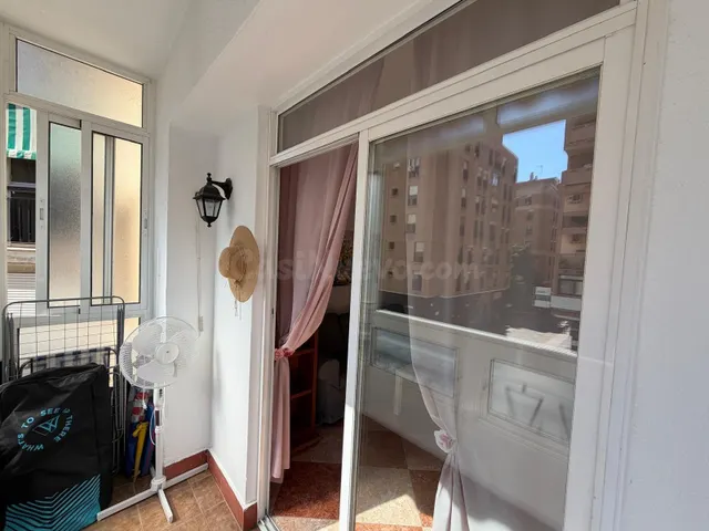 Piso perfectamente conectado en calle Héroe de Sostoa — 2