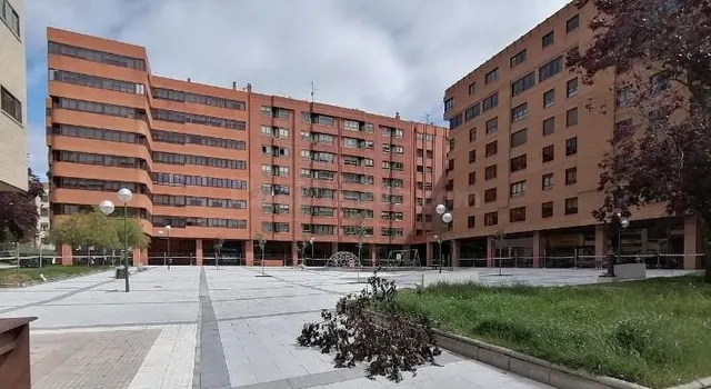PLAZA EN ALQUILER ZONA CENTRO C/ VITORIA. BURGOS.