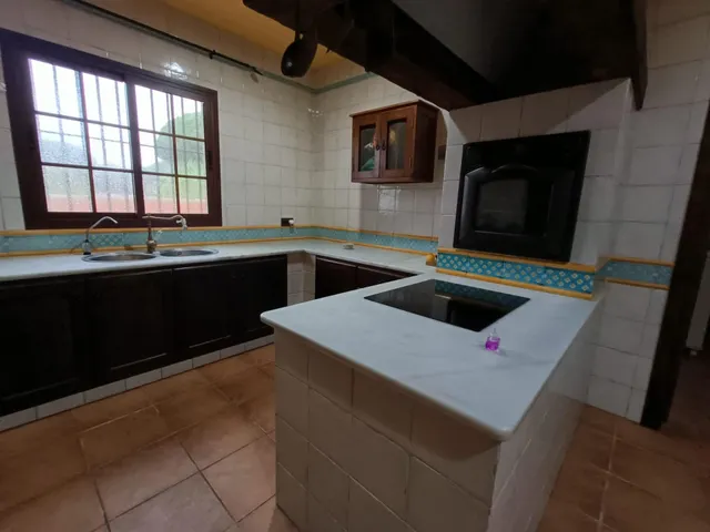 CHALET EN RANA VERDE — 28