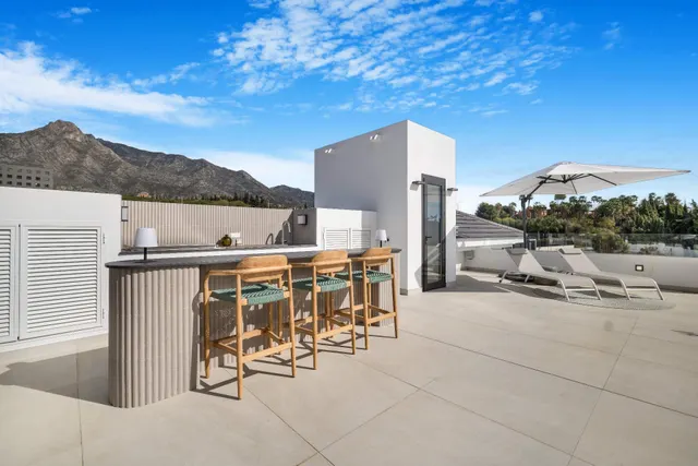 Contemporanea villa en Milla de Oro, Marbella — 45