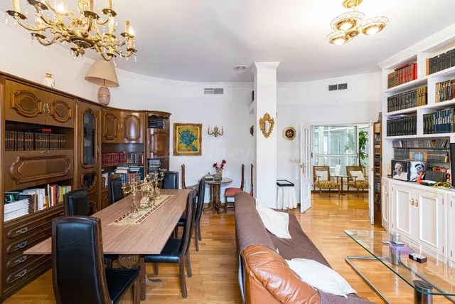Exclusiva vivienda con garaje a unos pasos de la Catedral - foto 3