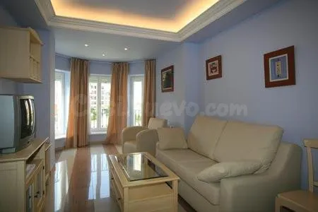 ALQUILER DE APARTAMENTO - foto 3