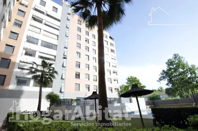 MAGNÍFICO PISO CON PISCINA, GARAJE Y TERRAZA EN BENIMACLET. — 46