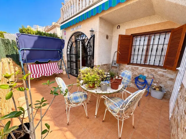 Vivienda en planta baja con dos terrazas frente a la piscina - foto 5