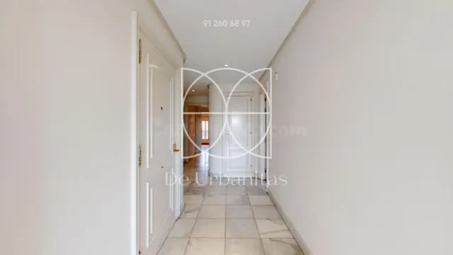Piso 3 habitaciones 242m² en alquiler - Lista - foto 2