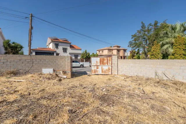 Magnífico solar de 1.002 m2 destinado a chalets individuales en la Urbanización Molino Ato de Otura — 44