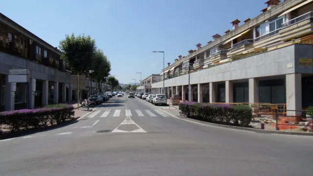 PALAMÓS: SE VENDE negocio de bar en explotación con libro de - foto 3