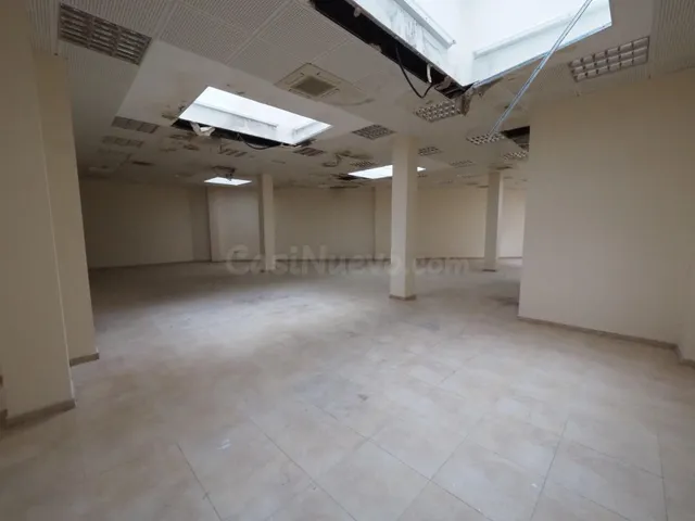 SE VENDE LOCAL COMERCIAL EN MANRESA, ZONA PASSEIG PERE III