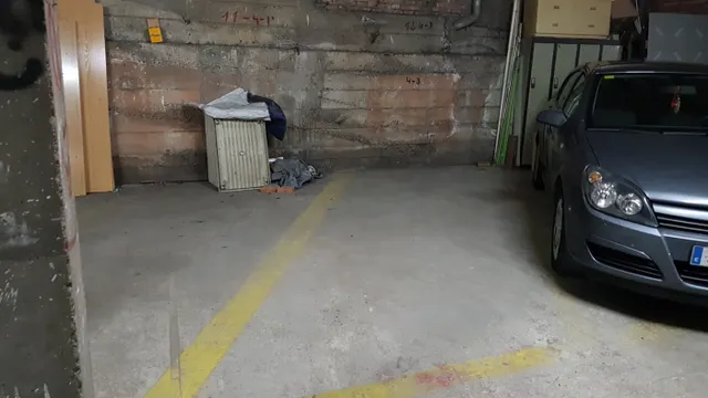 PK EN VENTA PARA MOTO EN EL CENTRO DE SANT JOAN — 4
