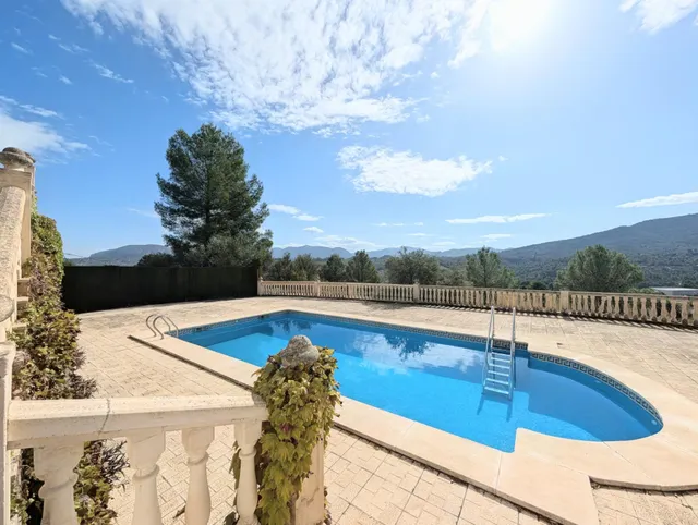Oportunidad, en venta magnífico chalet en Cocentaina. — 13