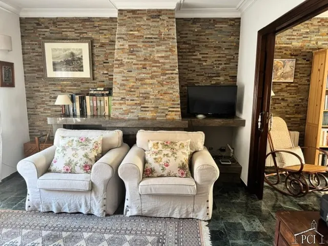 Casa de pueblo en el pueblo ampordanés de Torroella de Montgrí — 6