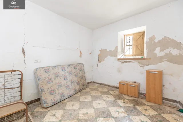 CASA PARA REFORMAR EN CAMPOTEJAR — 12