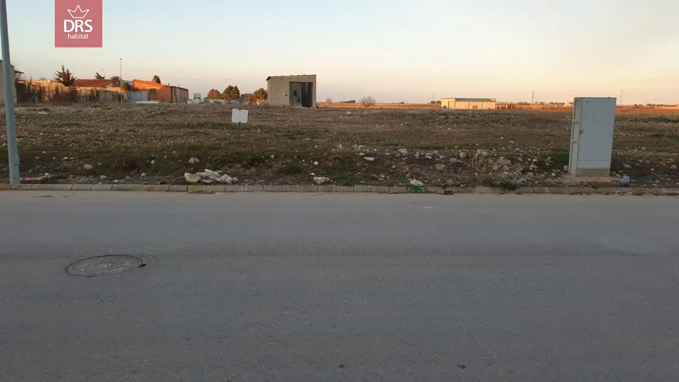 TERRENO URBANIZABLE EN MADRIGUERAS