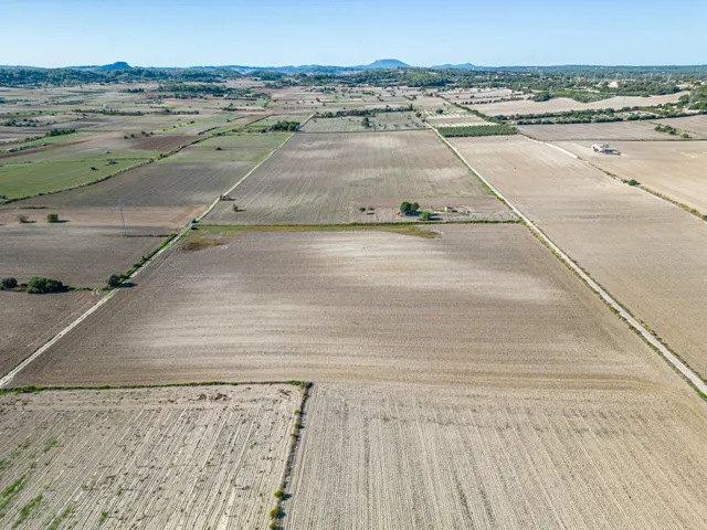 Terreno de 42.618m2 con Proyecto Basico y Ejecutivo Aprobados, mas Licencia para casa de 204 m2 — 18